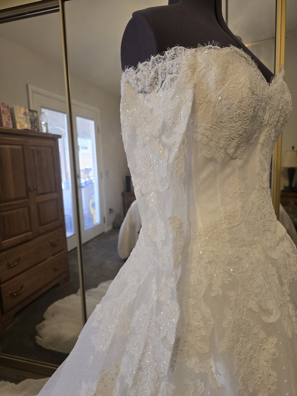 Off-Shoulder Long Sleeve White Lace Ball Gown Dress - Picture 15 of 16
